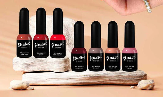 Nails for Work: Discreet Colours & Styles for Everyday Professional Life